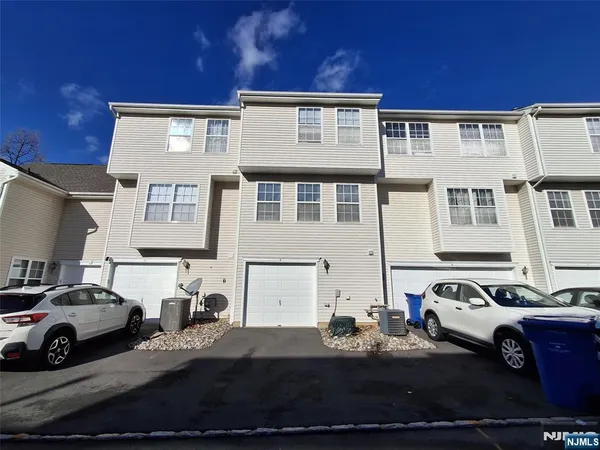 $495,000 | 16 Puchala Drive, Sayreville, NJ 08859