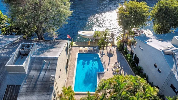 $649,900 | 1000 Northwest N River Drive, Unit 20, Miami, FL 33136