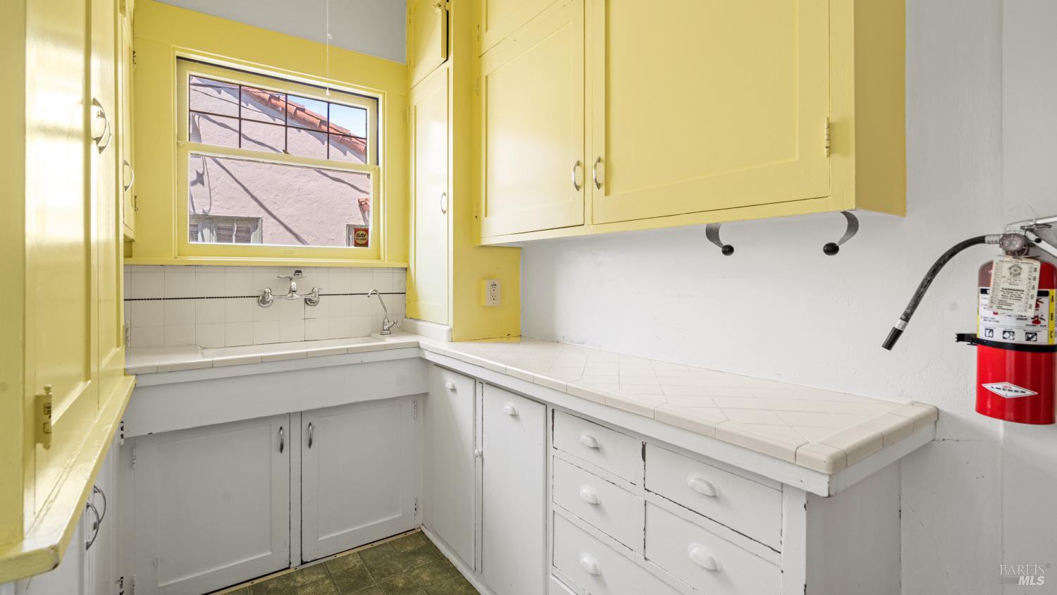 563 Jefferson Street Napa, CA 94559 - Photo 17 of 55