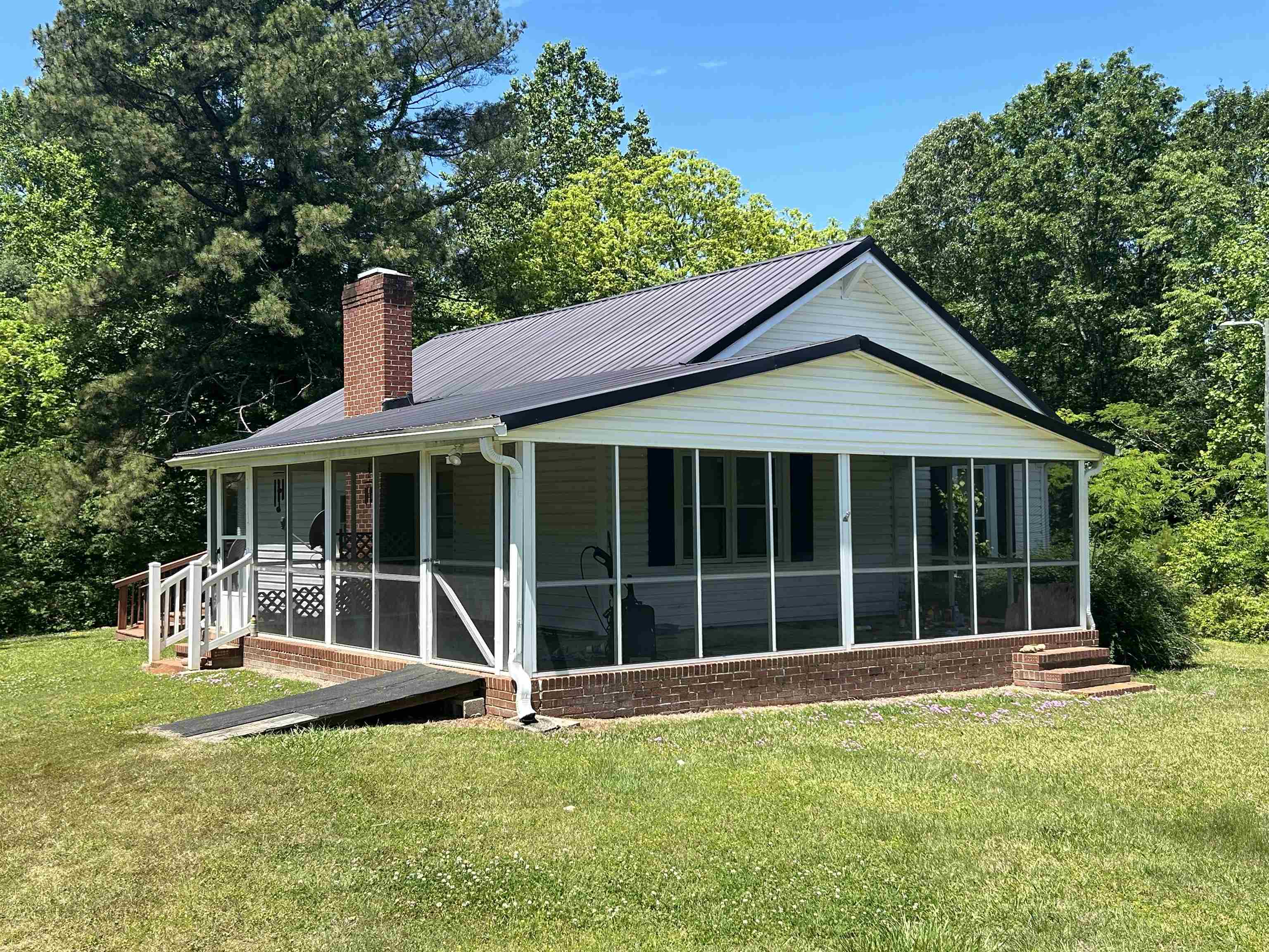 490 Wren-Wray Road Blacksburg, SC 29702 - Photo 1 of 27 Gallery Image 1