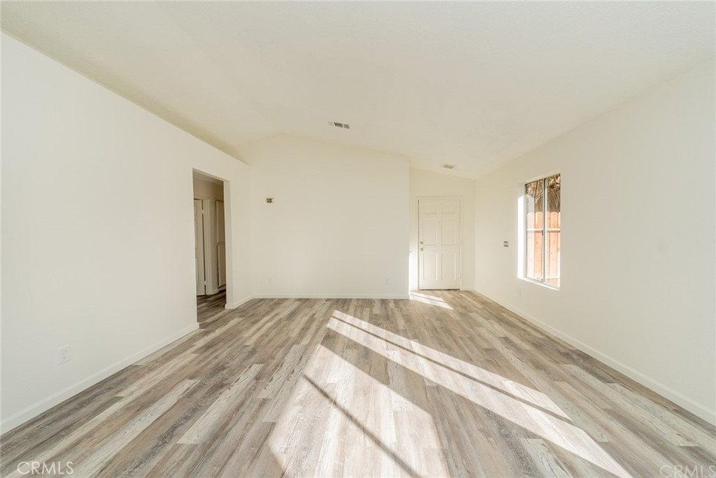 24297 Sun Valley Road Moreno Valley, CA 92553 - Photo 11 of 30