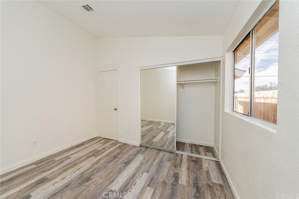 24297 Sun Valley Road Moreno Valley, CA 92553 - Photo 13 of 30