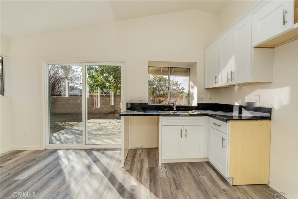 24297 Sun Valley Road Moreno Valley, CA 92553 - Photo 5 of 30