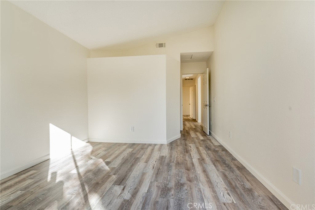 24297 Sun Valley Road Moreno Valley, CA 92553 - Photo 10 of 30