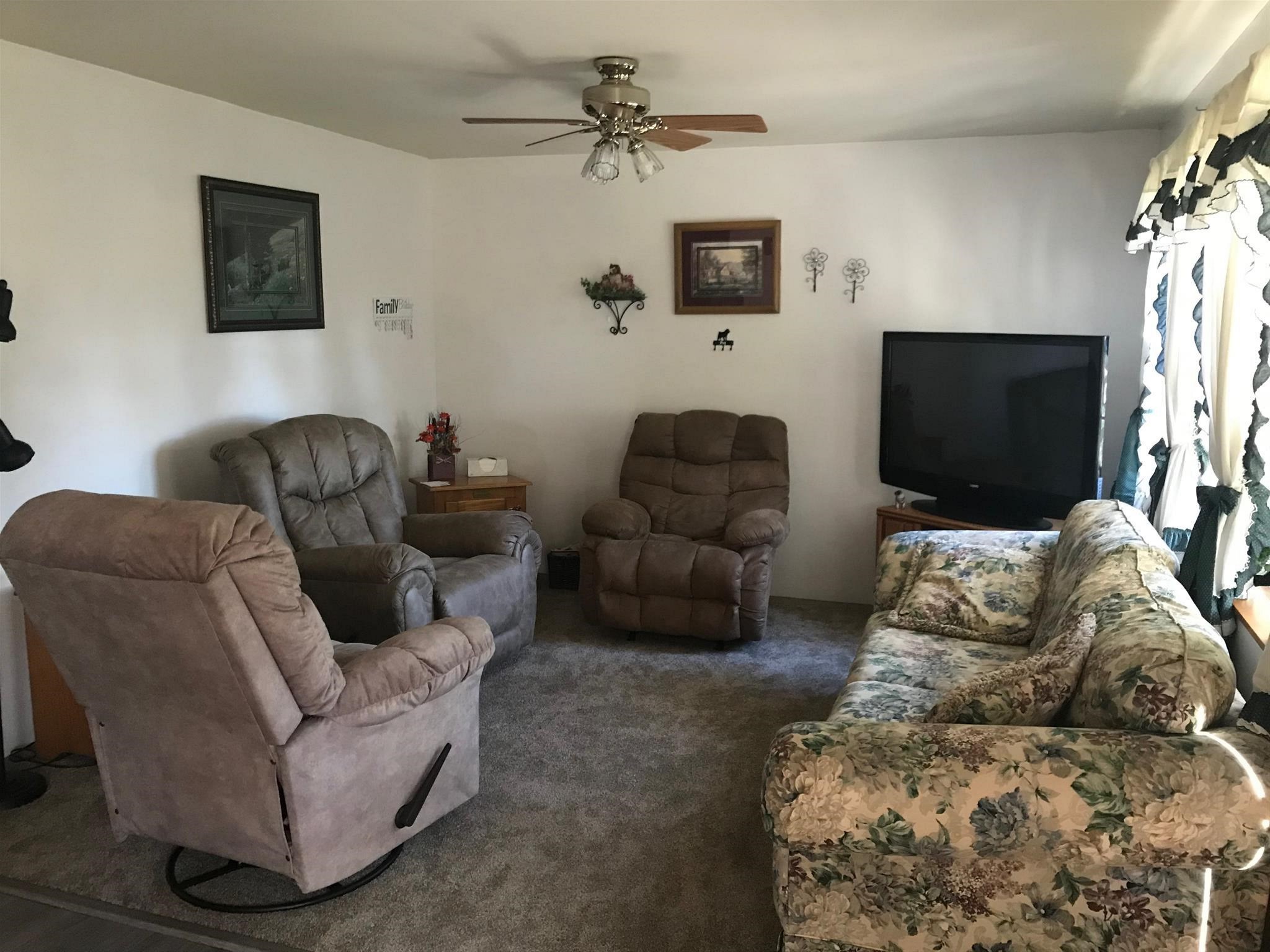 6471 Franklin Road Sumner, IL 62466 - Photo 6 of 25 Gallery Image 6