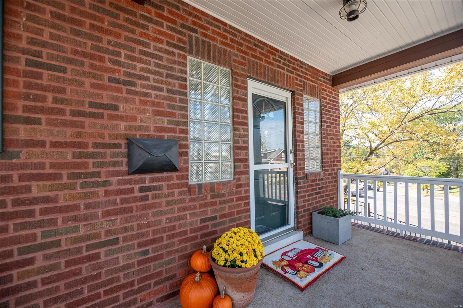 7456 Richmond Place St. Louis, MO 63143 - Photo 3 of 37