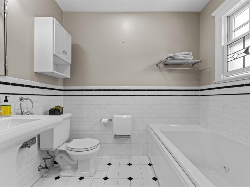161 Playstead Road Medford, MA 02155 - Photo 18 of 32 Gallery Image 18