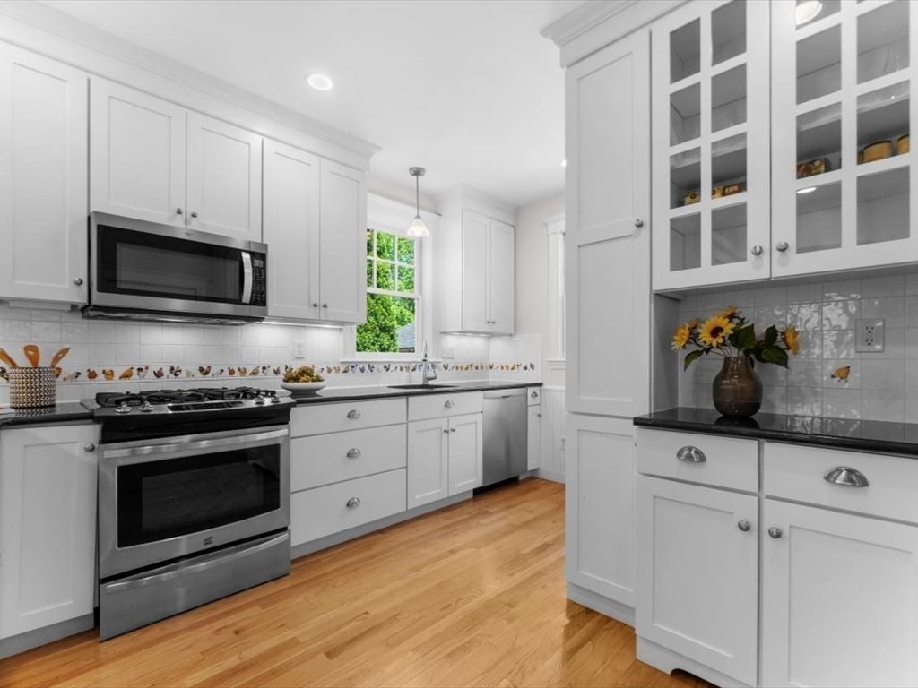 161 Playstead Road Medford, MA 02155 - Photo 9 of 32 Gallery Image 9