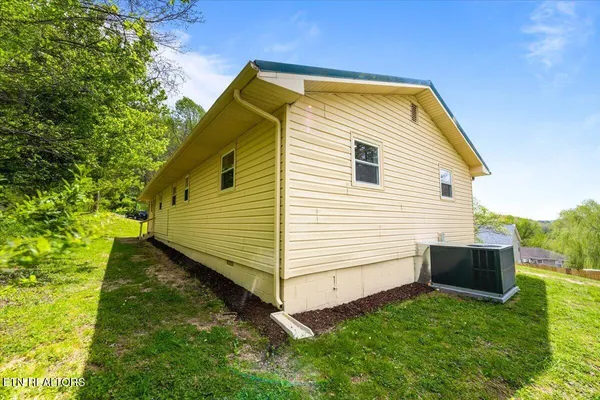 $299,900 | 133 Ailor Drive, Maynardville, TN 37807