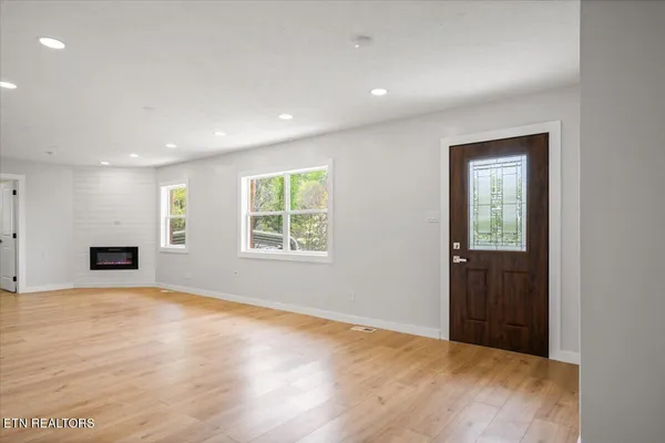 $299,900 | 133 Ailor Drive, Maynardville, TN 37807