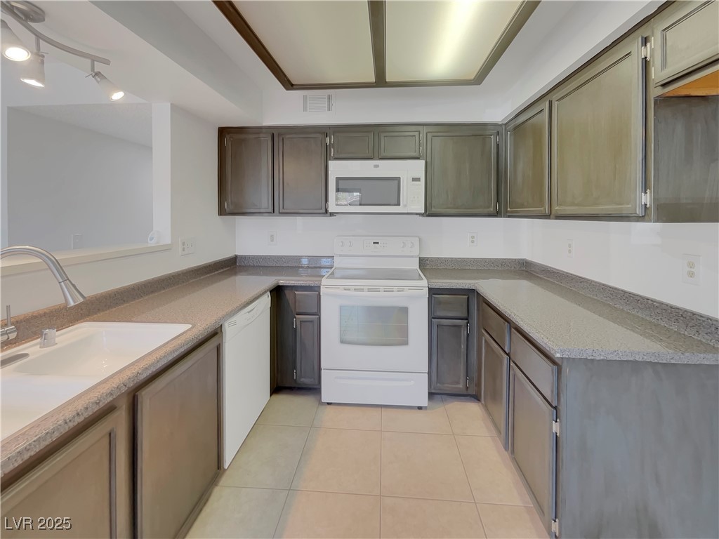 1575 West Warm Springs Road, Unit 1111 Henderson, NV 89014 - Photo 13 of 19 Gallery Image 13