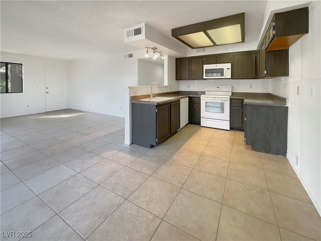 1575 West Warm Springs Road, Unit 1111 Henderson, NV 89014 - Photo 6 of 19 Gallery Image 6