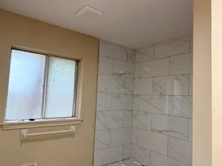 $2,300 | 7118 Redding Road, Houston, TX 77036