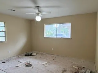$2,300 | 7118 Redding Road, Houston, TX 77036