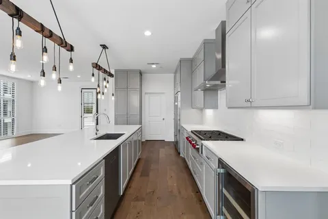 $850,000 | 5270 Town And Country Boulevard, Unit 216, Frisco, TX 75034