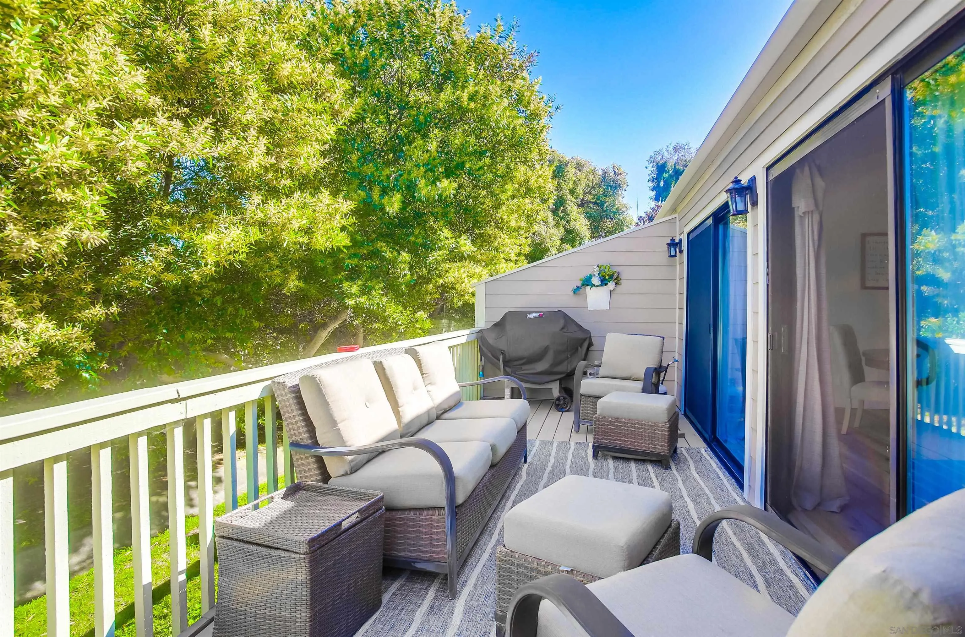 1709 Kennington Road Encinitas, CA 92024 - Photo 20 of 25 a view of balcony with furniture