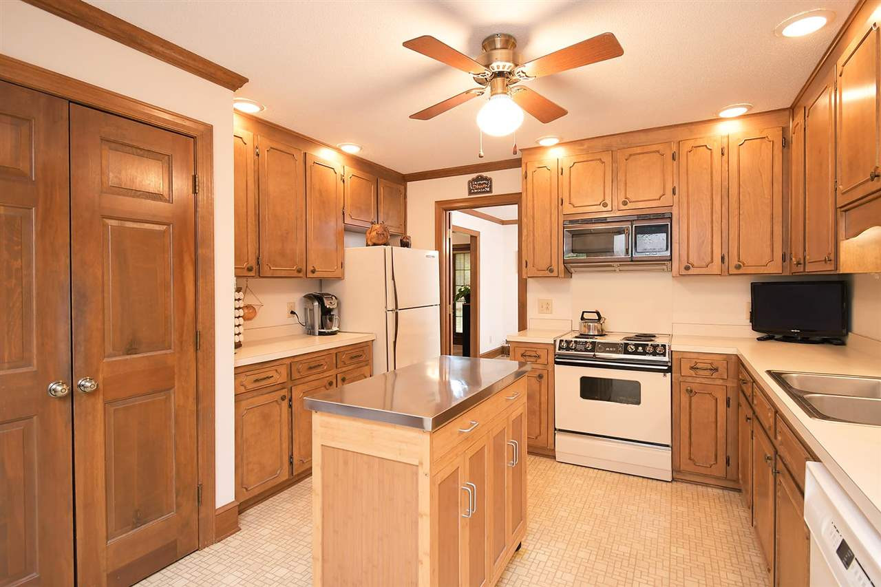 9437 Springdale Drive Raleigh, NC 27613 - Photo 21 of 30 Photo 21