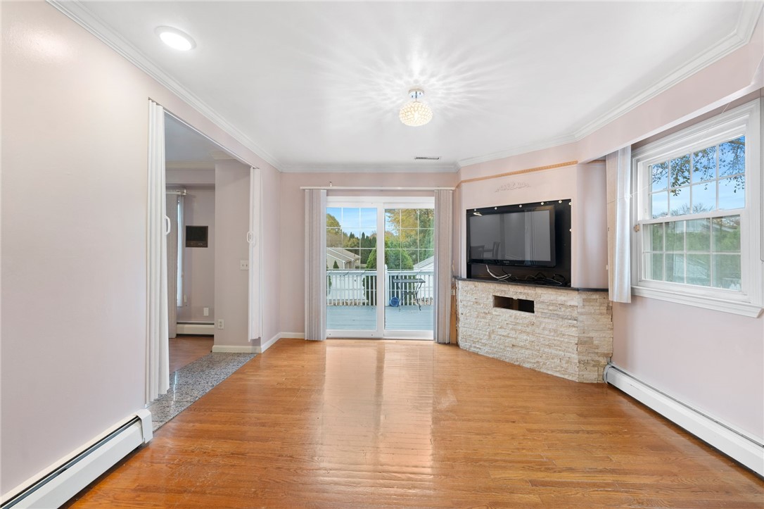 446 Budlong Road Cranston, RI 02920 - Photo 21 of 35