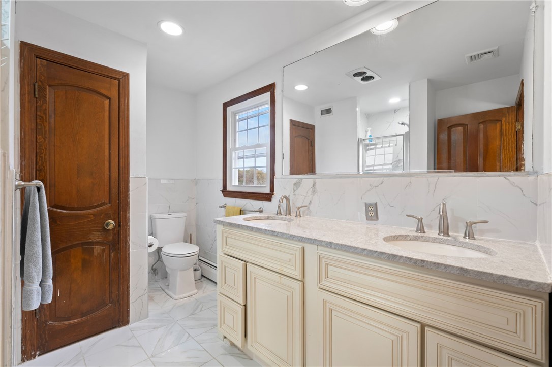 446 Budlong Road Cranston, RI 02920 - Photo 25 of 35