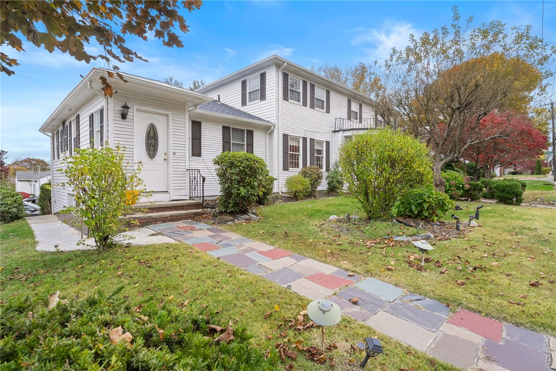 446 Budlong Road Cranston, RI 02920 - Photo 3 of 35