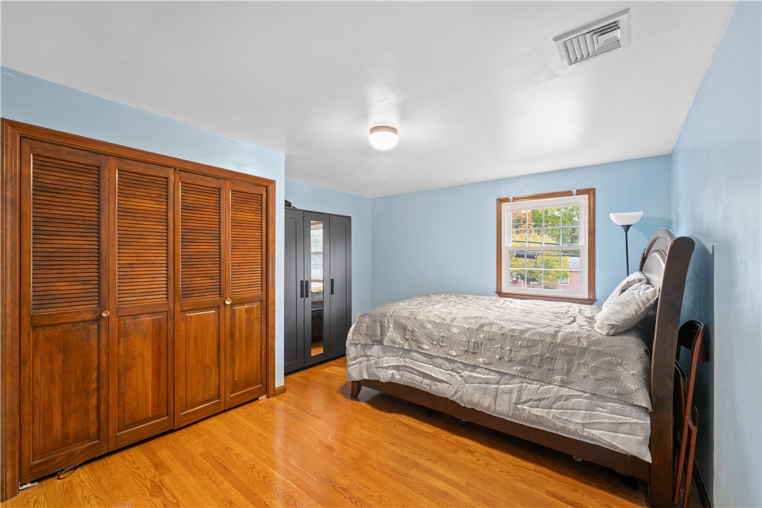 446 Budlong Road Cranston, RI 02920 - Photo 33 of 35
