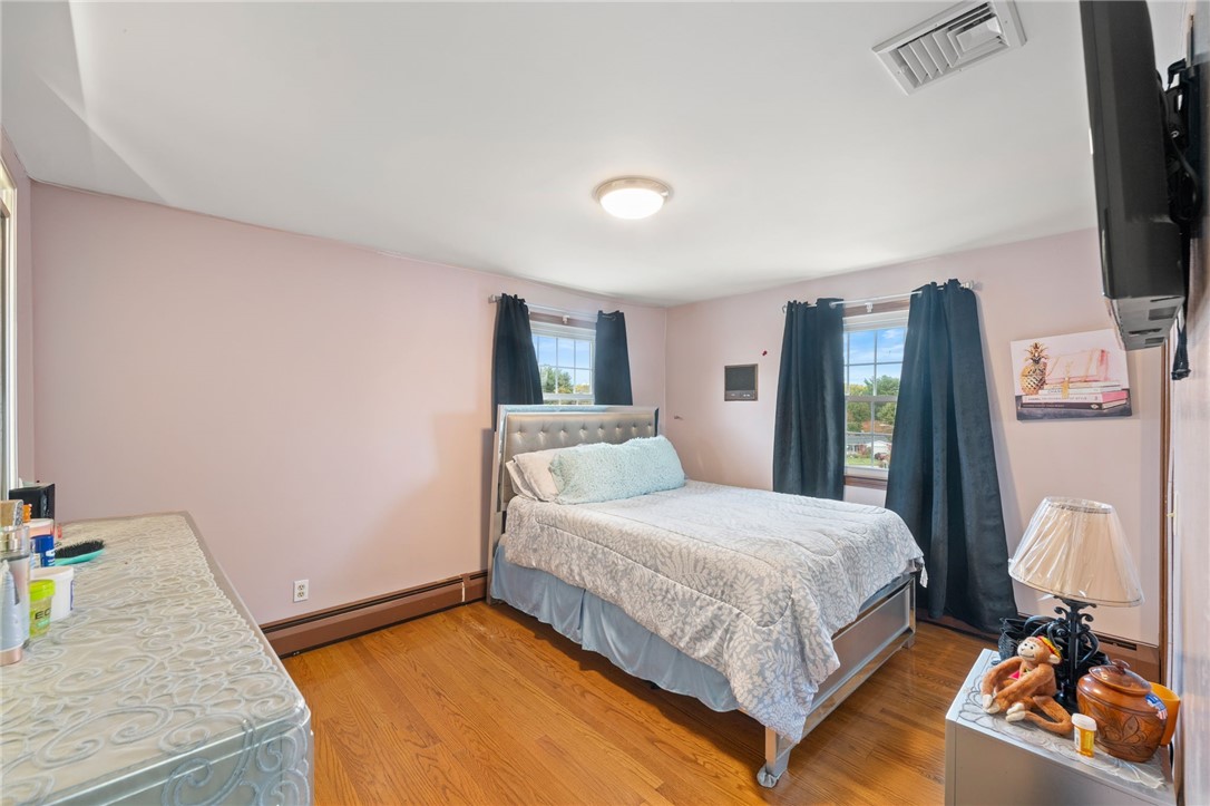 446 Budlong Road Cranston, RI 02920 - Photo 6 of 35