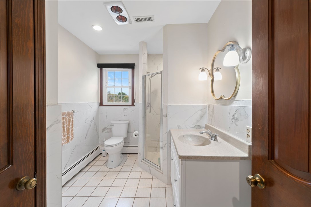 446 Budlong Road Cranston, RI 02920 - Photo 10 of 35
