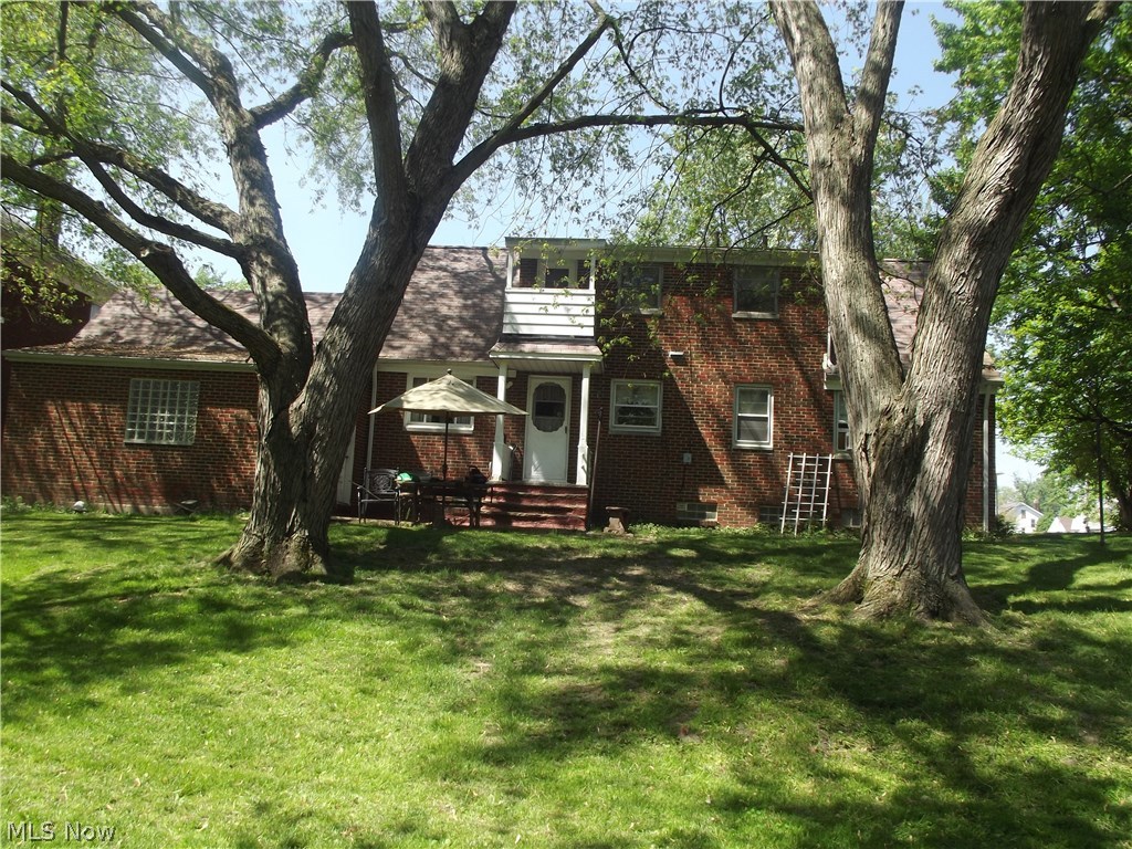 16900 Libby Road Maple Heights, OH 44137 - Photo 3 of 18 Gallery Image 3