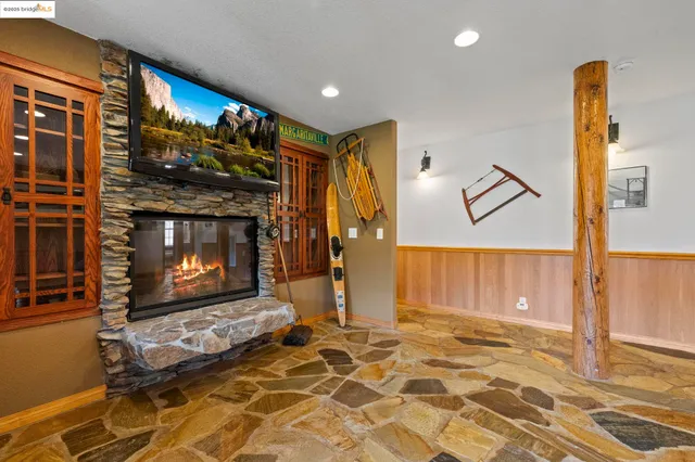 $1,230,000 | 20162 Pine Mountain Drive, Groveland, CA 95321