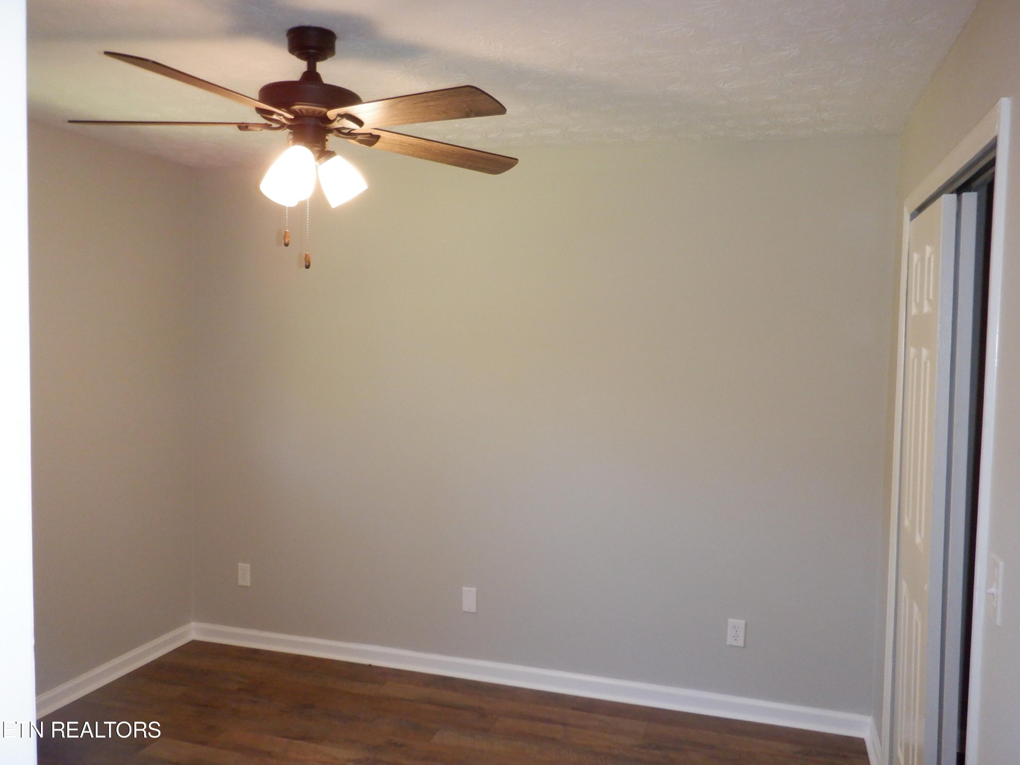 4702 Pleasant Ridge Road Knoxville, TN 37912 - Photo 23 of 26 Gallery Image 23