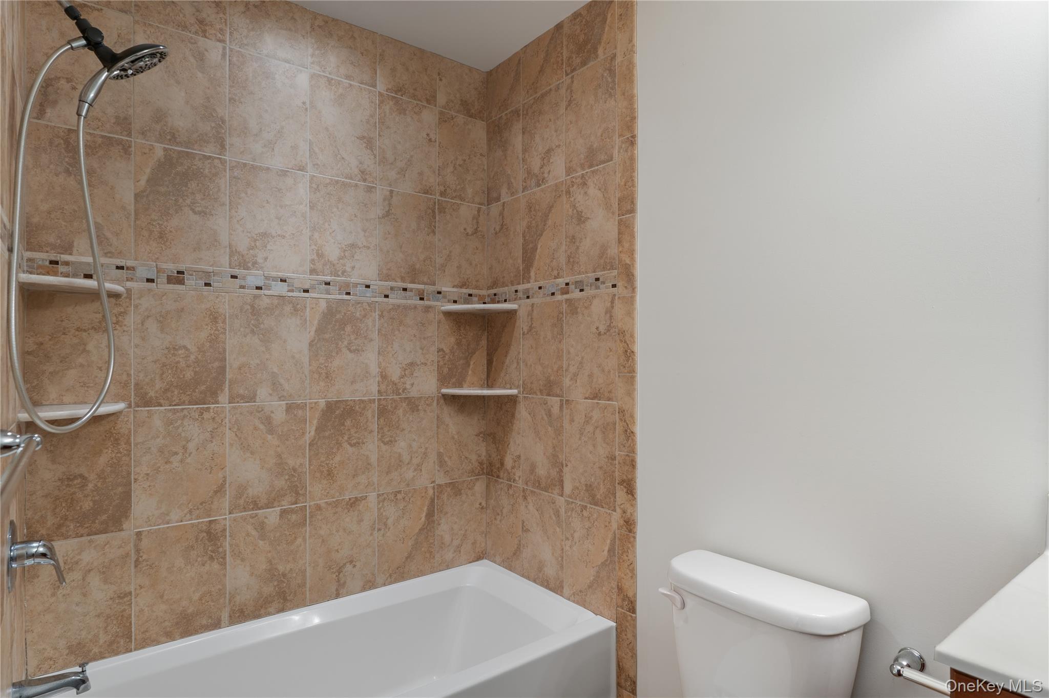 9 Ralph Brach Drive Wallkill, NY 12589 - Photo 18 of 36