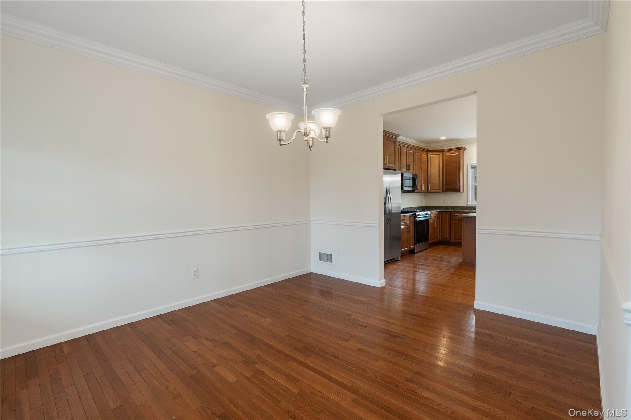 9 Ralph Brach Drive Wallkill, NY 12589 - Photo 4 of 36