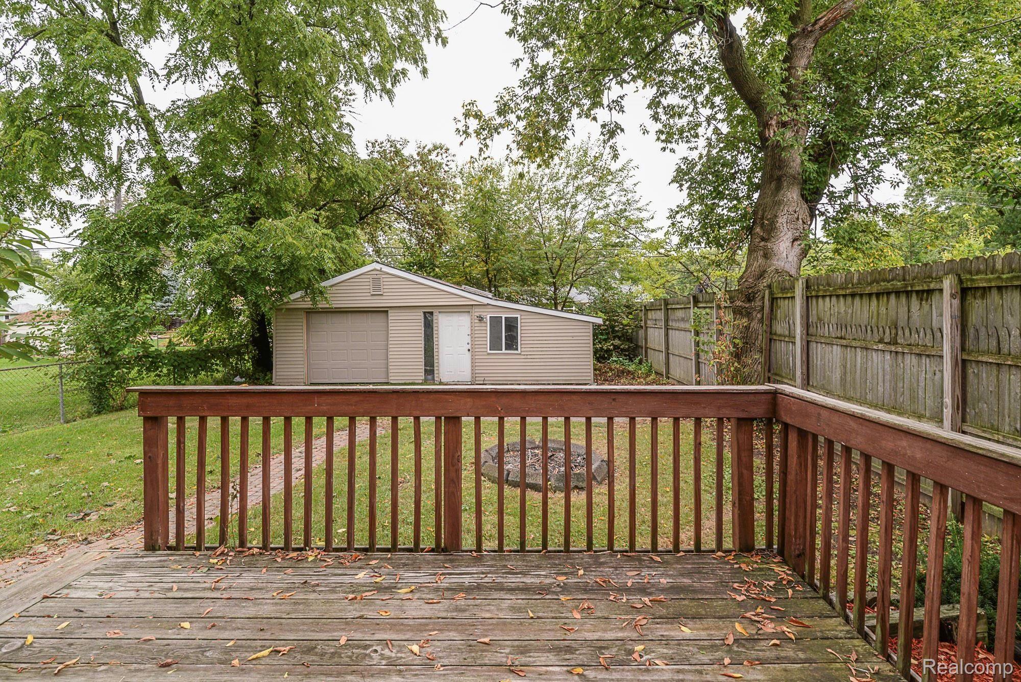 3113 Emmons Avenue Rochester, MI 48307 - Photo 29 of 39 DSC_9079.jpg