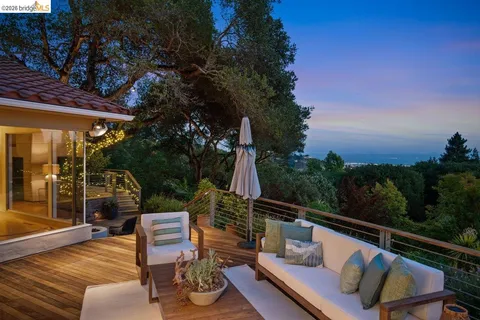 $2,290,000 | 12131 Skyline Boulevard, Oakland, CA 94619