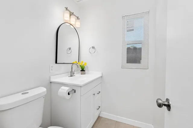 a view of walk in closet