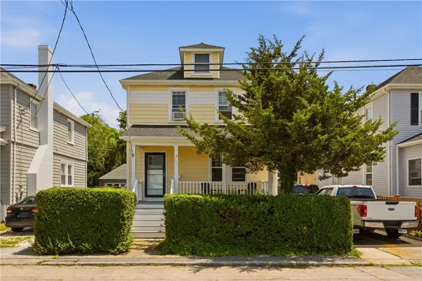 $3,400 | 191 3rd Street, Newport, RI 02840