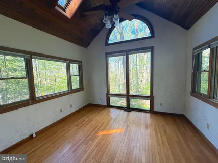 $390,000 | 7126 Upper York Road, New Hope, PA 18938