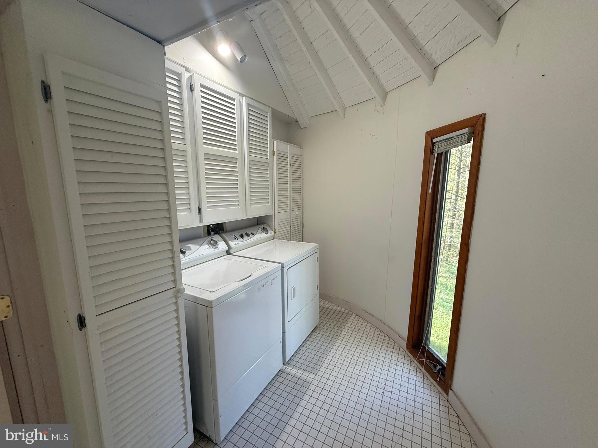 7126 Upper York Road New Hope, PA 18938 - Photo 13 of 27 Laundry