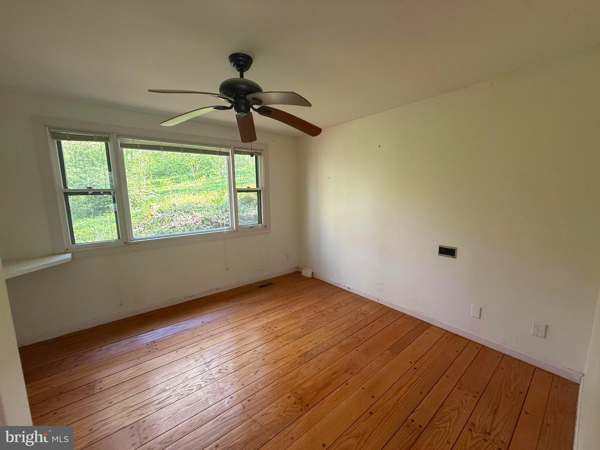 7126 Upper York Road New Hope, PA 18938 - Photo 15 of 27 Bedroom 1