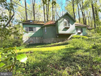 $390,000 | 7126 Upper York Road, New Hope, PA 18938