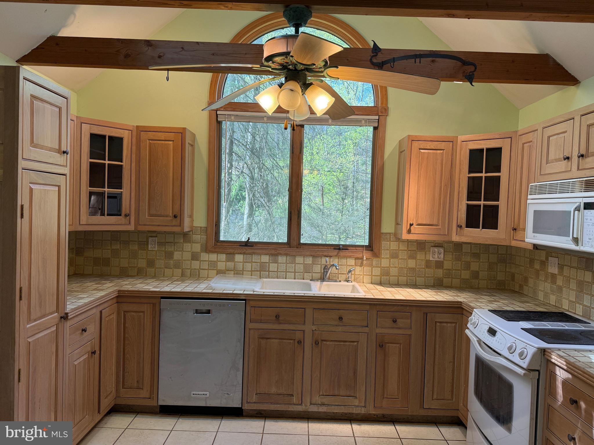 7126 Upper York Road New Hope, PA 18938 - Photo 7 of 27 Kitchen