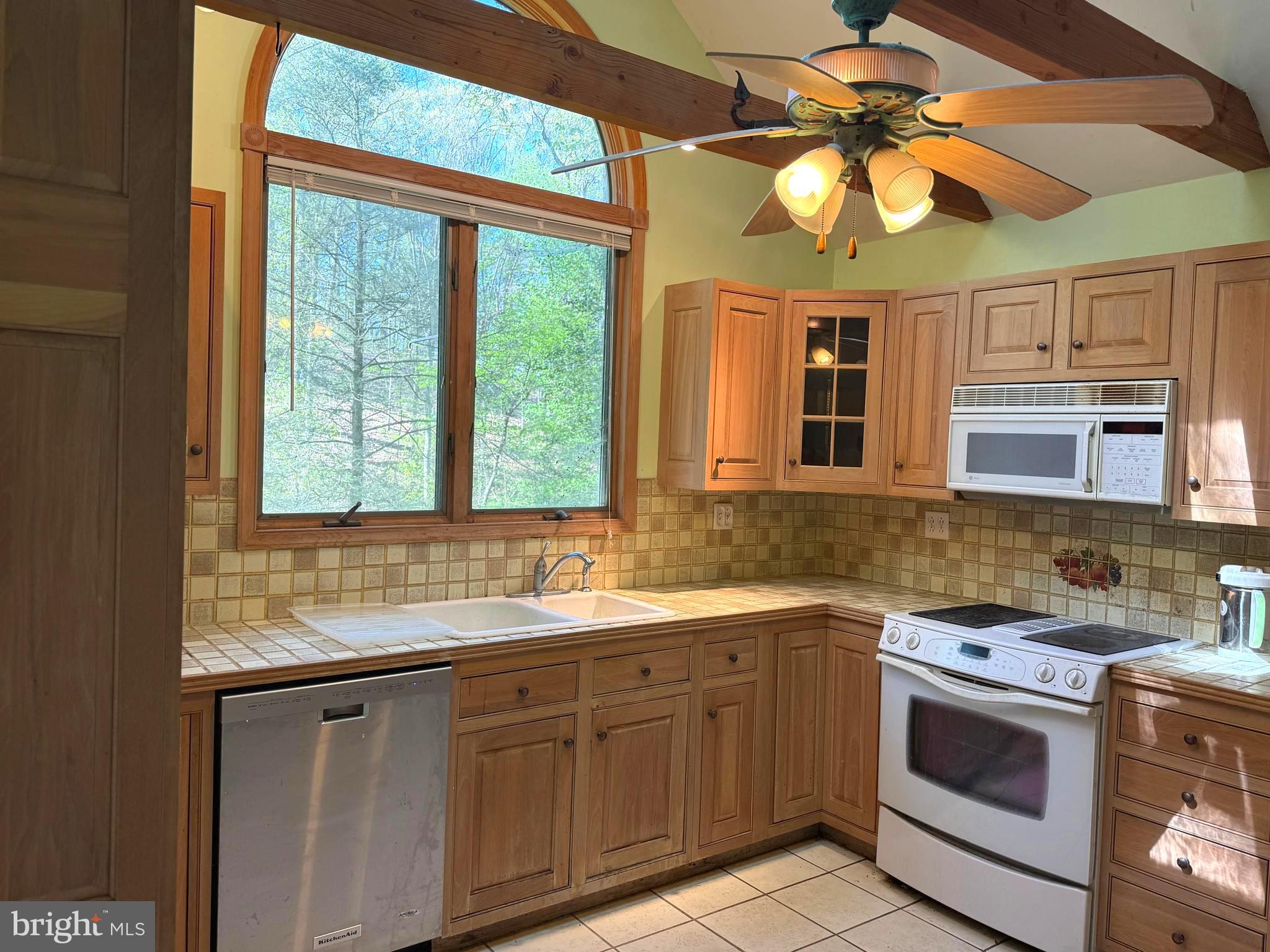 7126 Upper York Road New Hope, PA 18938 - Photo 8 of 27 Kitchen