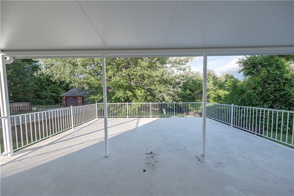 22 Herbst Road Coraopolis, PA 15108 - Photo 34 of 40