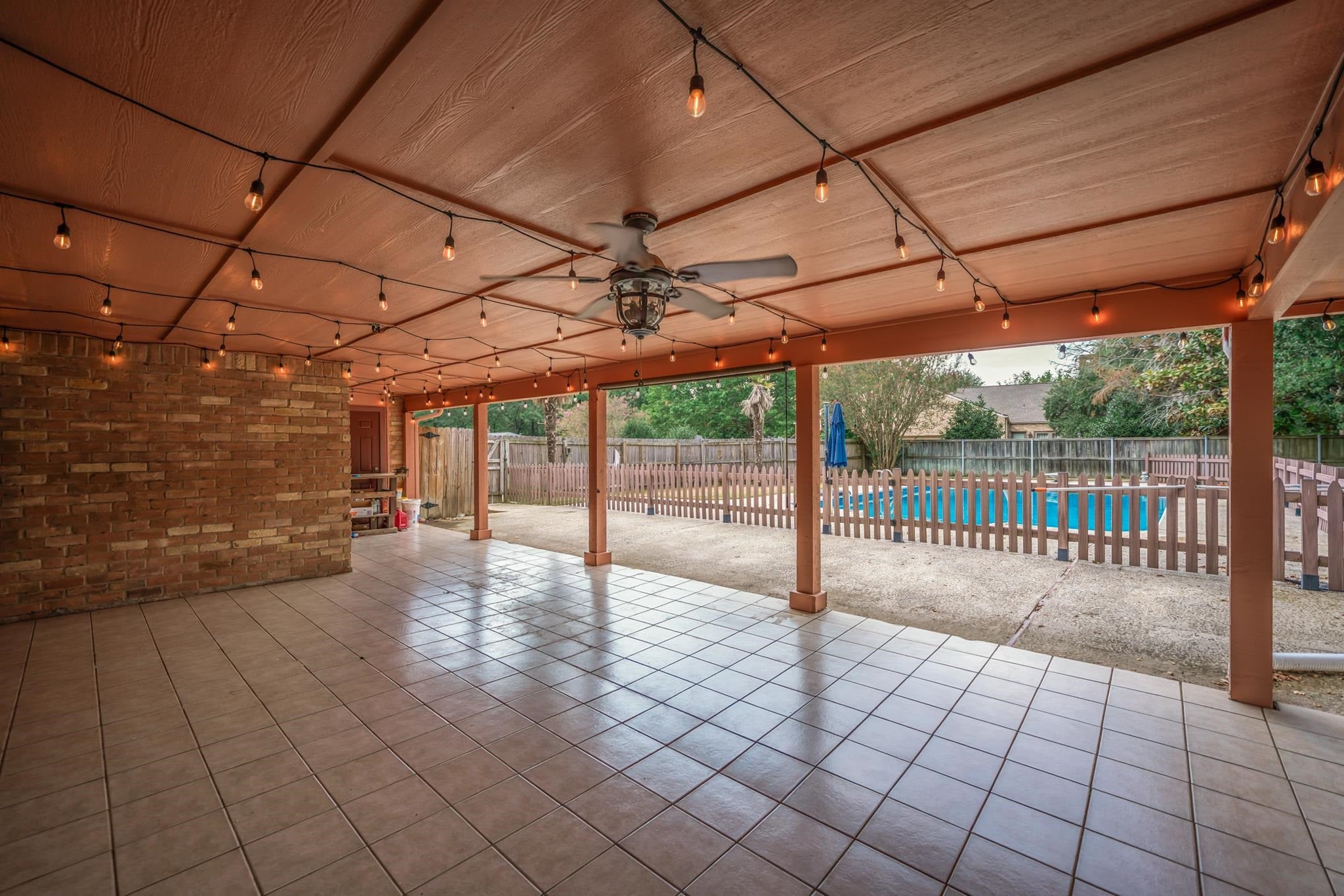 6 Rim Road Kilgore, TX 75662 - Photo 3 of 40 Gallery Image 3