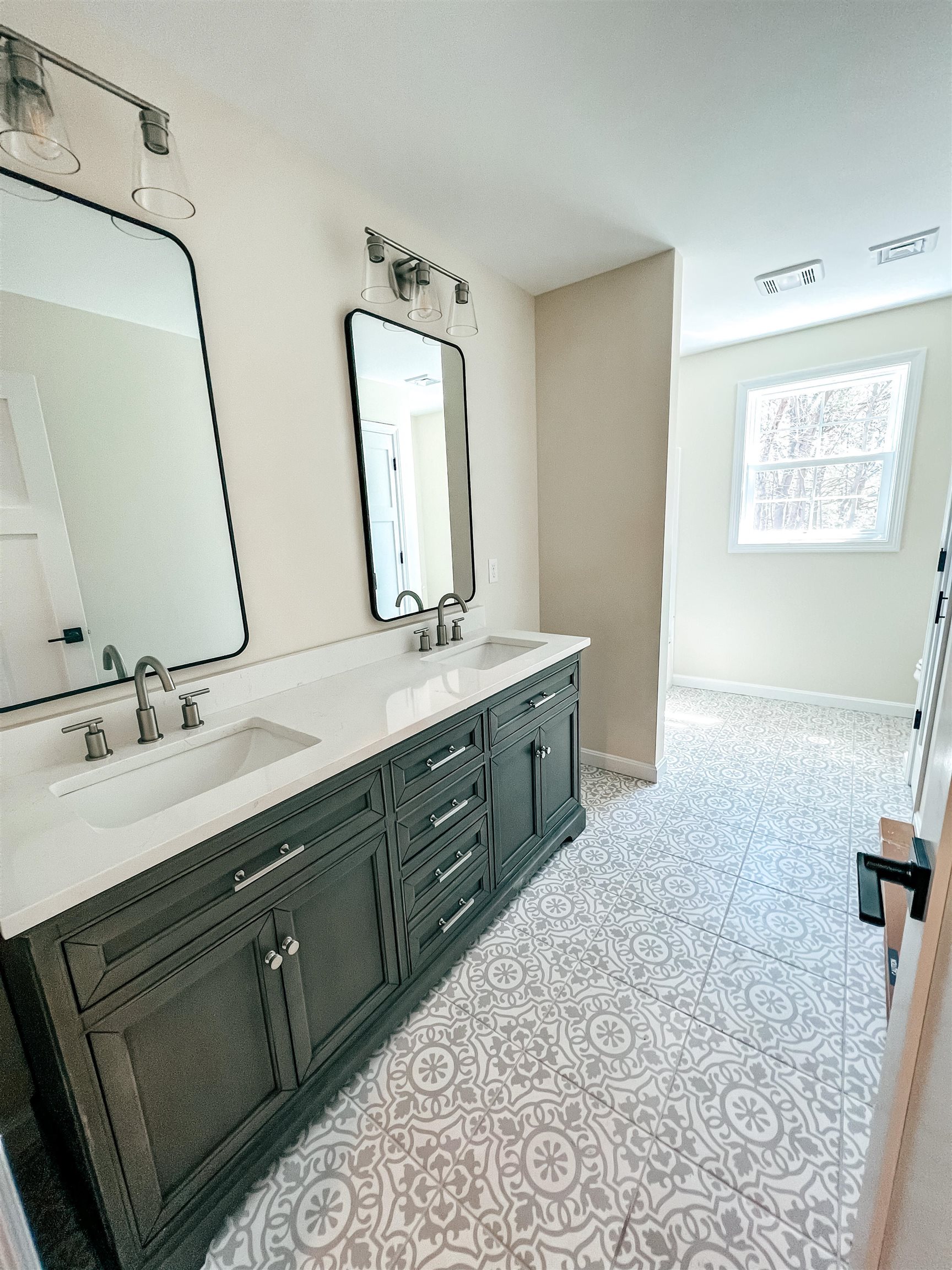 111 Danville Road East Hampstead, NH 03826 - Photo 8 of 20