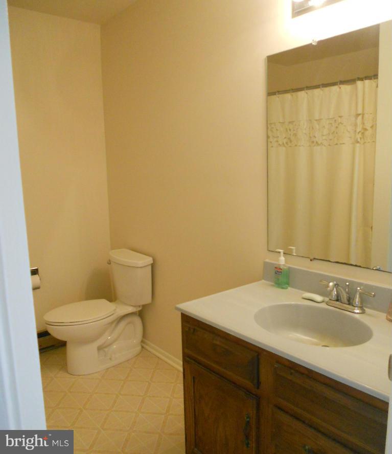 6122 Clevelandtown Road Boonsboro, MD 21713 - Photo 13 of 18 Bath