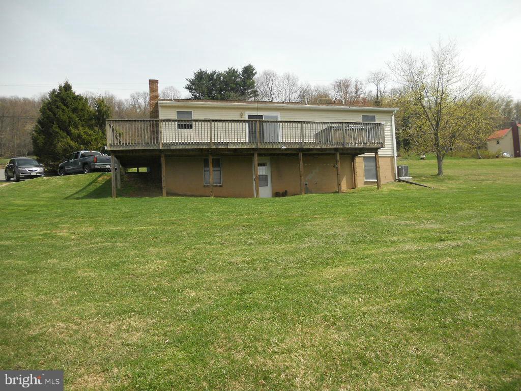 6122 Clevelandtown Road Boonsboro, MD 21713 - Photo 3 of 18 Exterior (Rear)