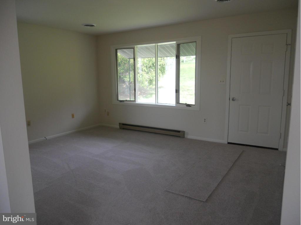 6122 Clevelandtown Road Boonsboro, MD 21713 - Photo 7 of 18 Living Room