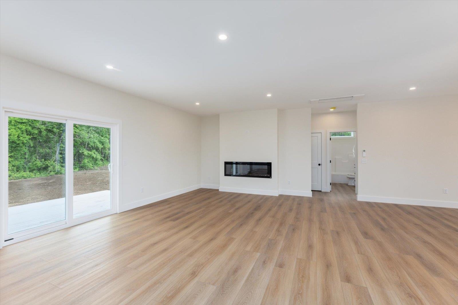 124 Forest Road Hancock, NH 03449 - Photo 13 of 27