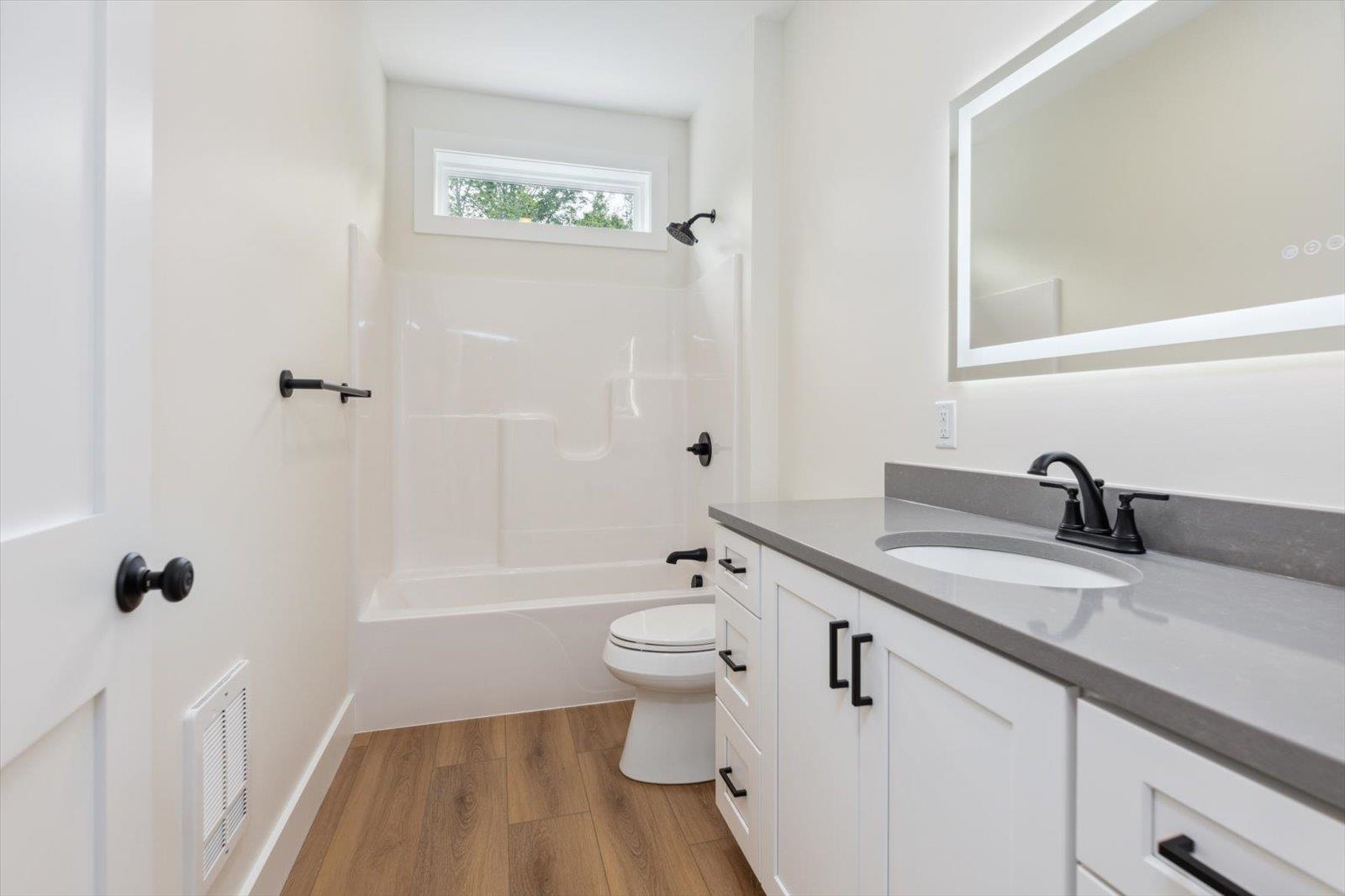 124 Forest Road Hancock, NH 03449 - Photo 6 of 27